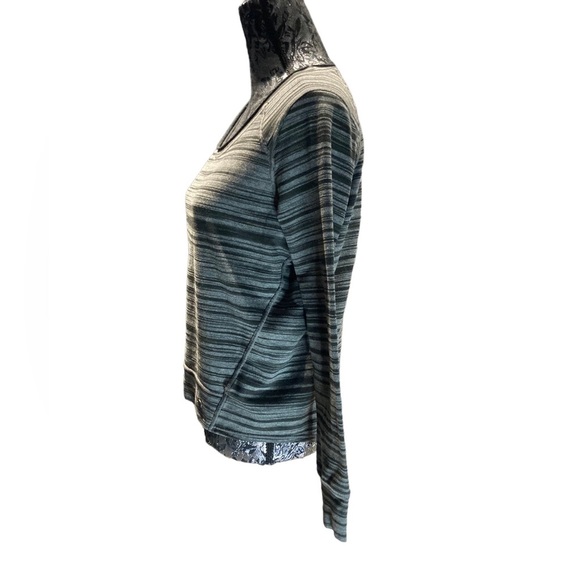 PRANA - Women’s Long Sleeve Light Weight Top - Picture 6 of 6